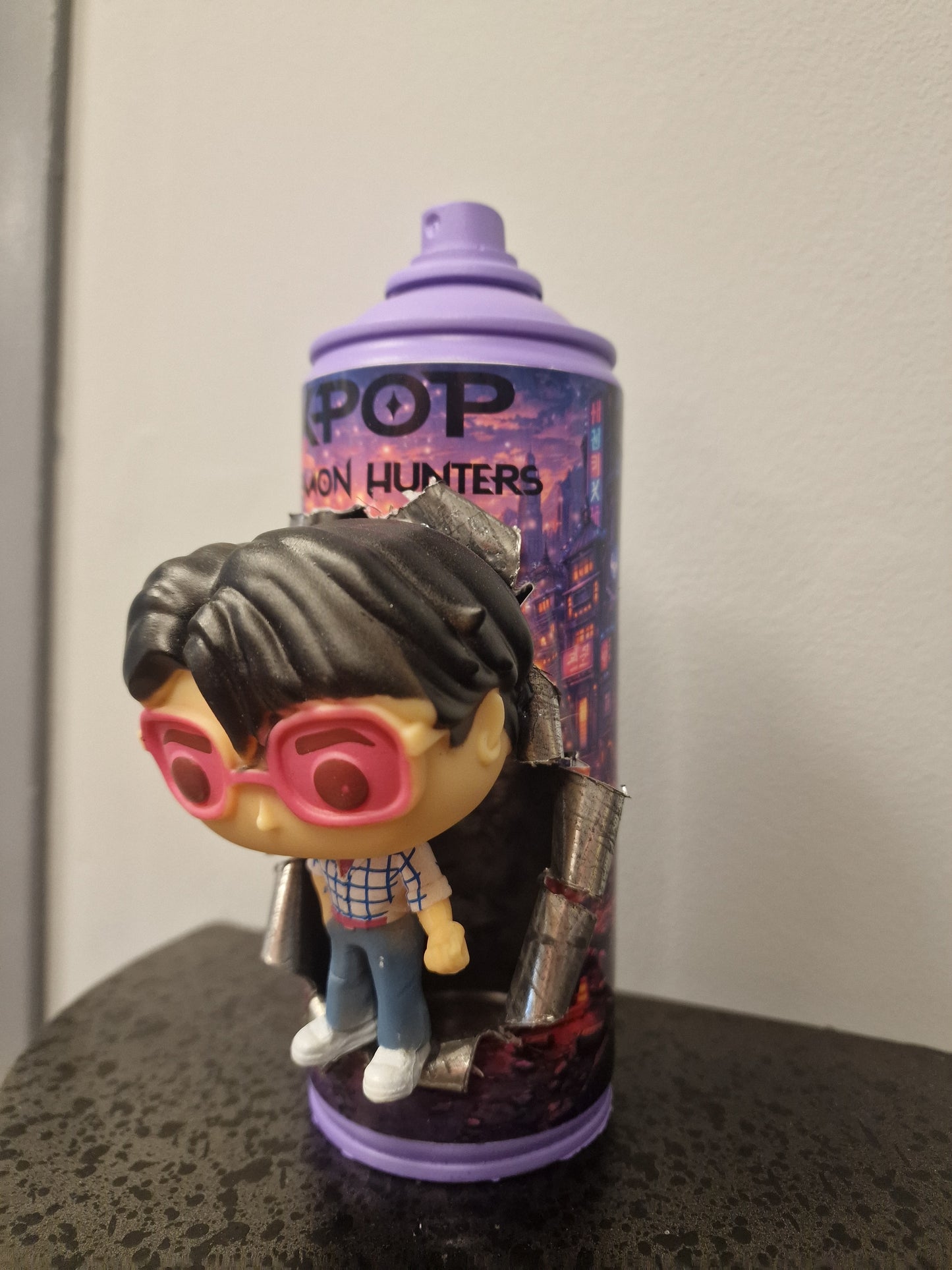 Bombe de peinture custom – Figurine jinu Kpop demon hunter pop culture artisanale