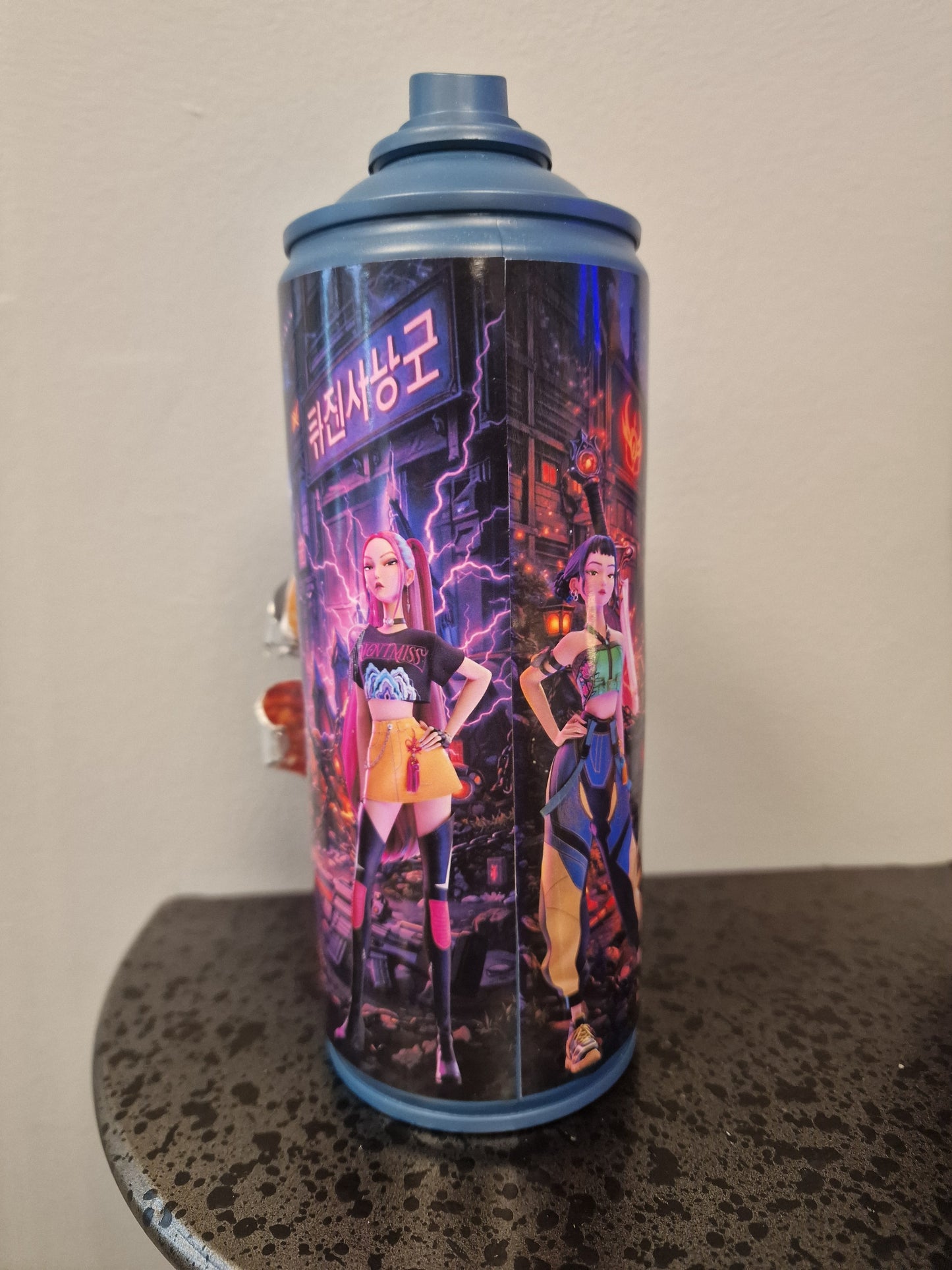 Bombe de peinture custom pokemon – Figurine Kpop demon hunter pop culture artisanale