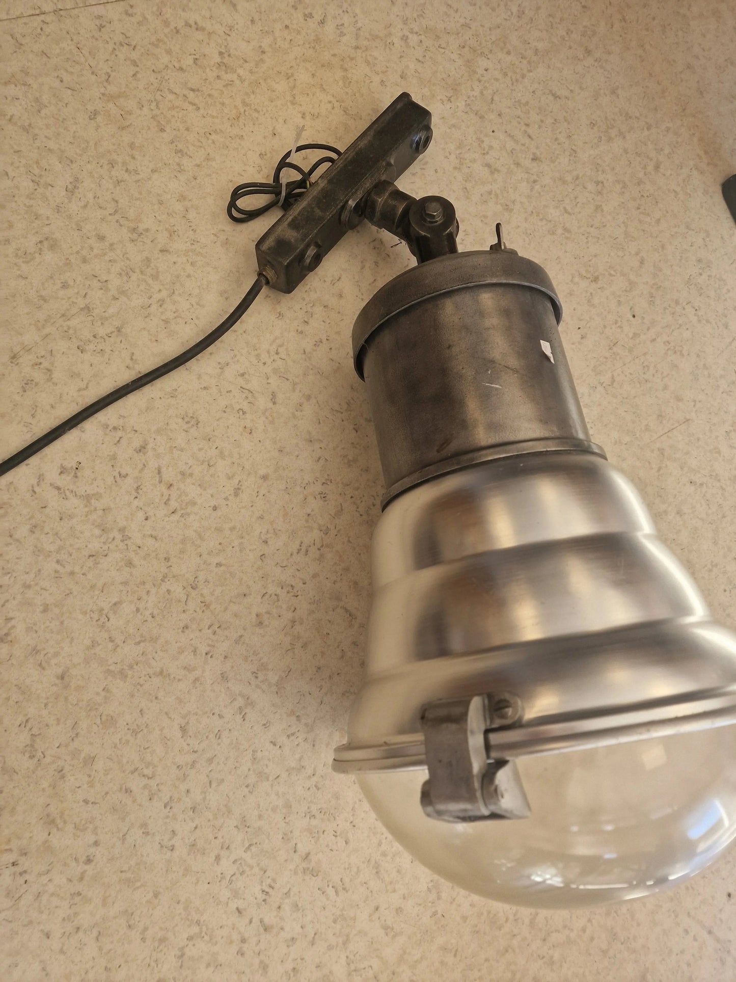 Lampe Applique Murale Industrielle – Métal Brossé 80 cm