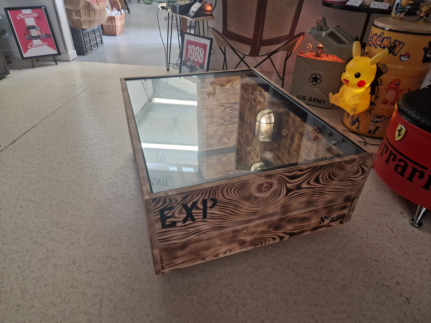 Table basse industrielle effet miroir infini – Pièce unique artisanale