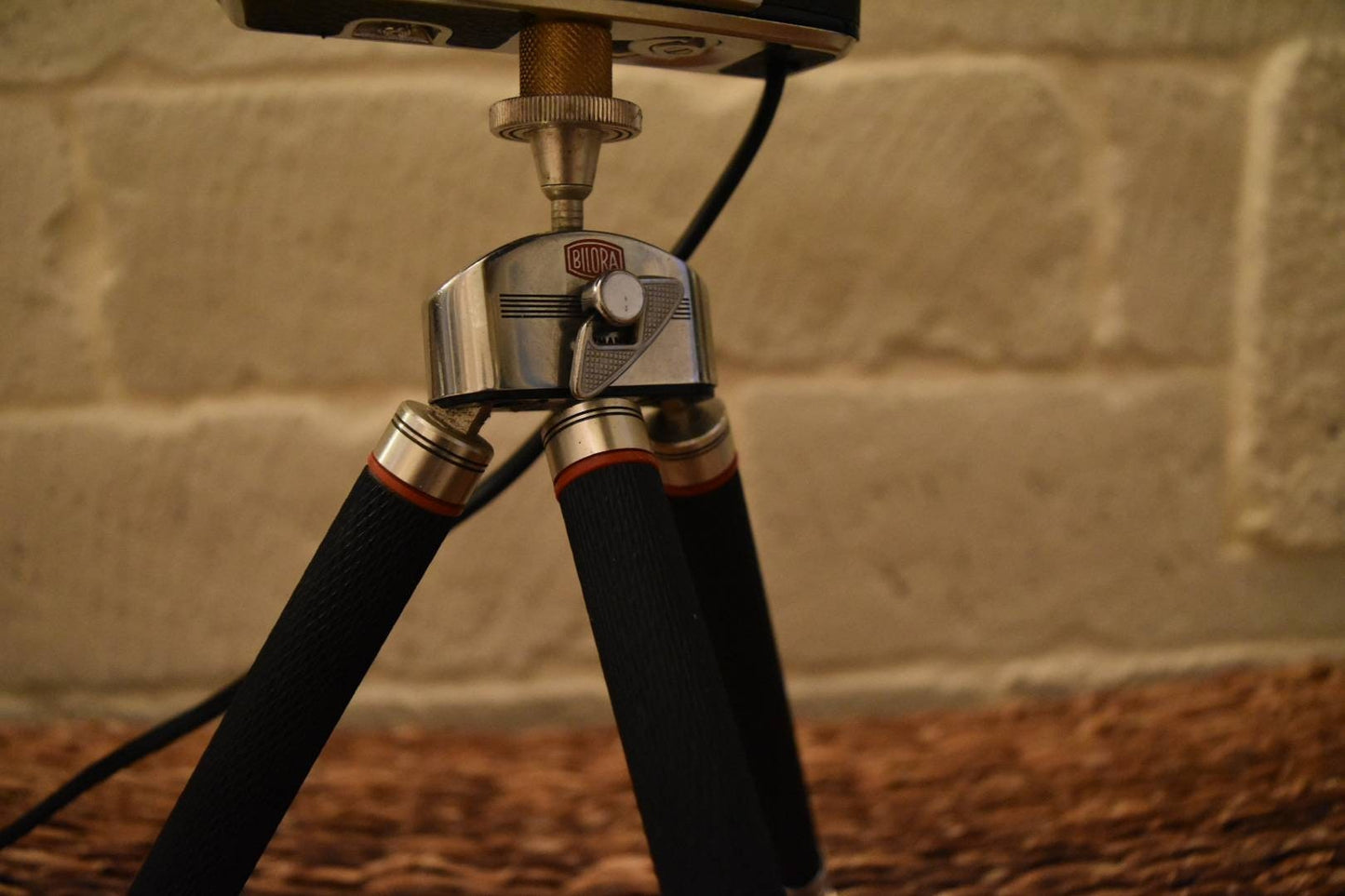 Lampe appareil photo Contessa Lke trépied télescopique