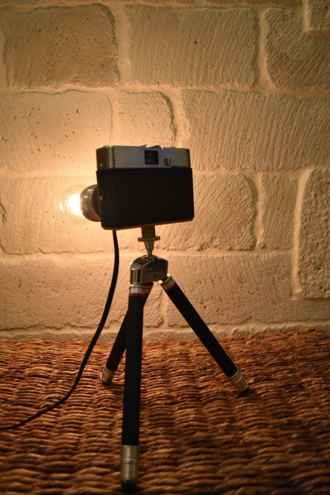 Lampe appareil photo Contessa Lke trépied télescopique