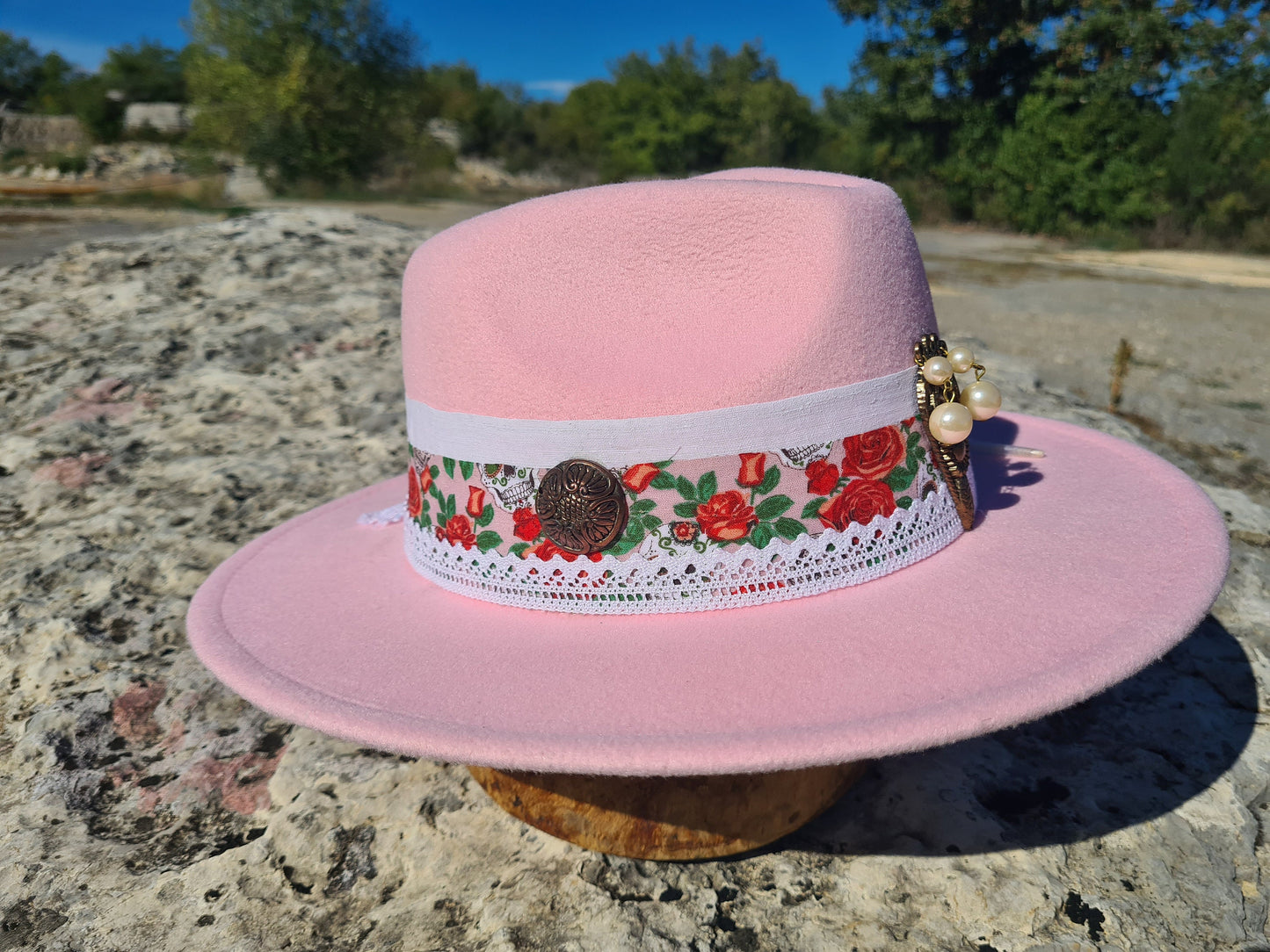 chapeau fedora rose femme