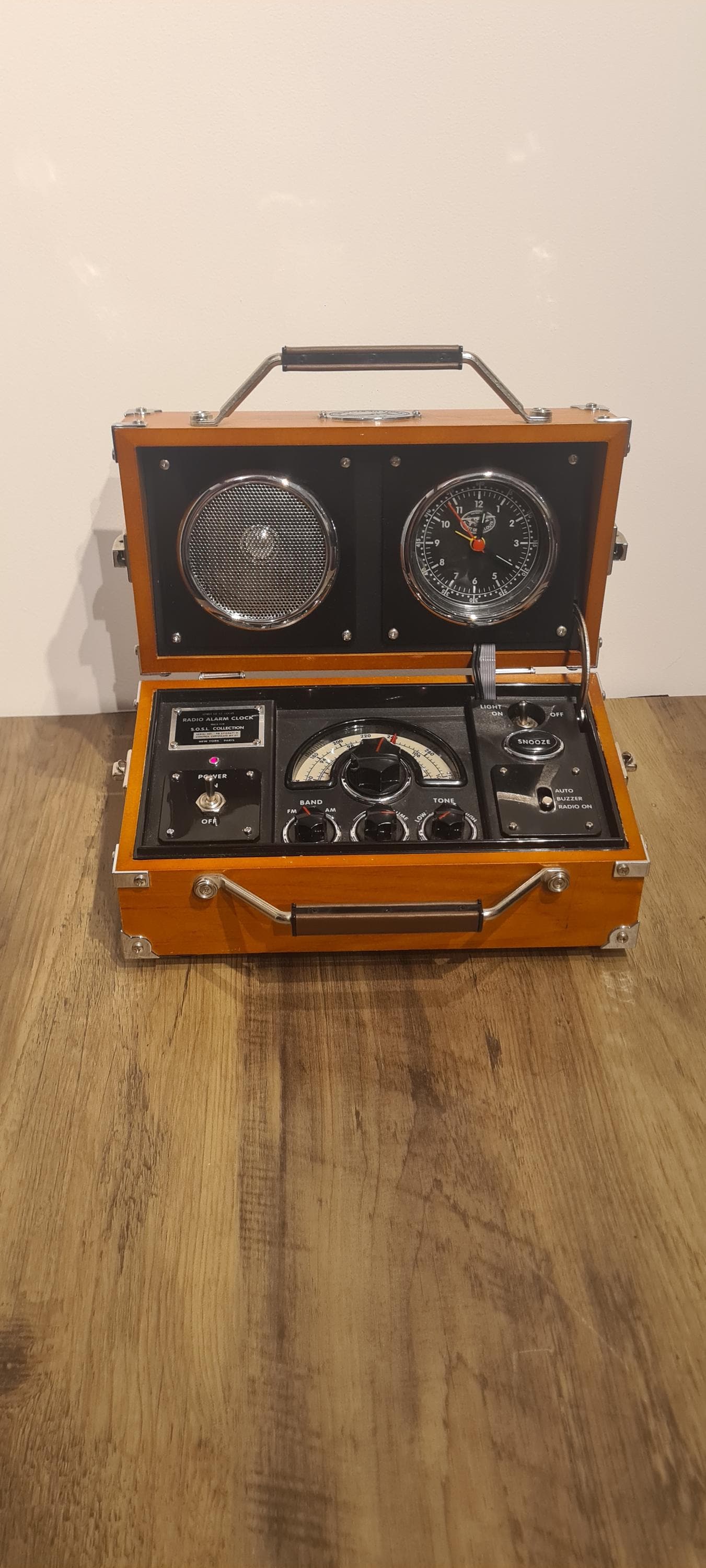 Enceinte Bluetooth 5.0 Vintage Dans Ancienne Radio Spirit Of St Louis