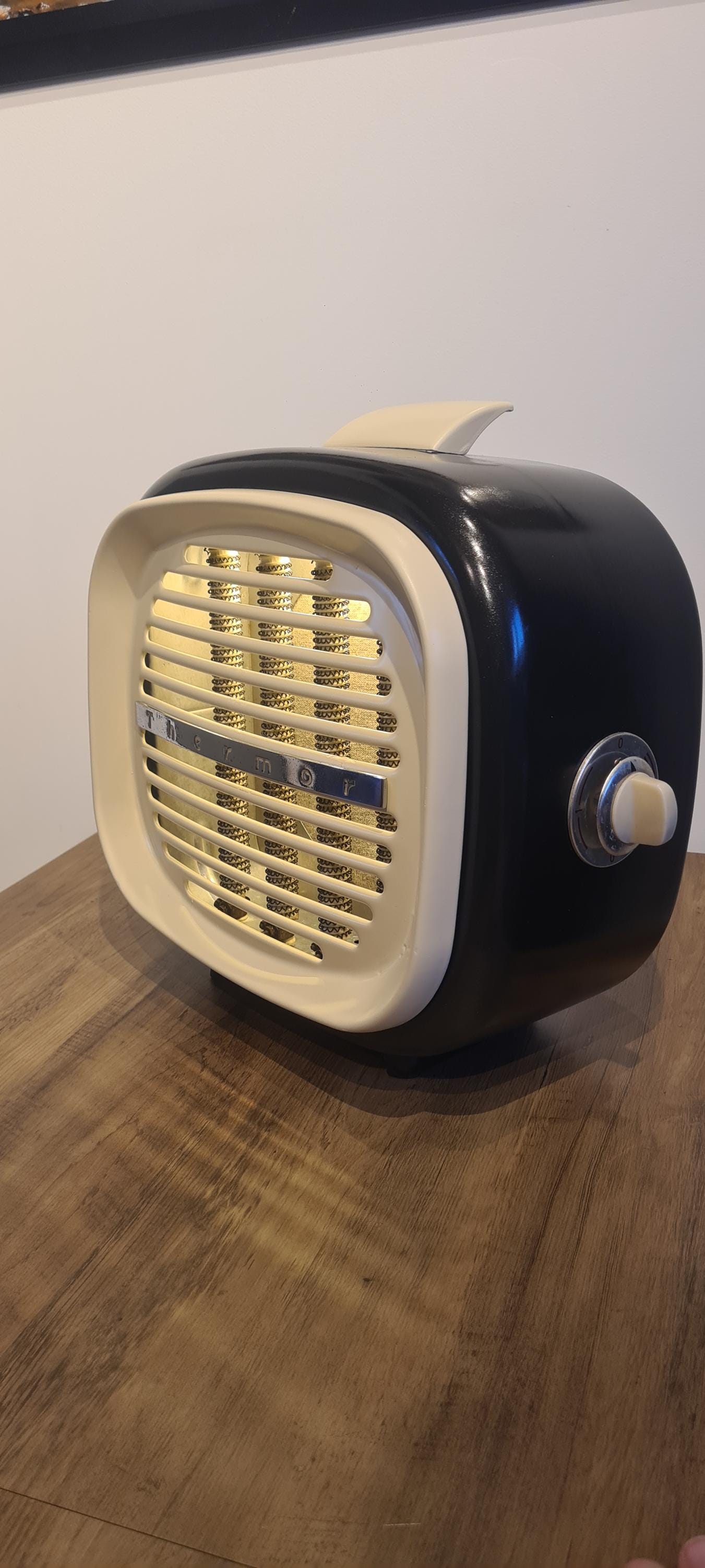 enceinte bluetooth 5.0 vintage dans ancien radiateur thermor