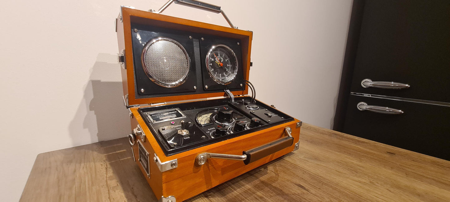 Enceinte Bluetooth 5.0 Vintage Dans Ancienne Radio Spirit Of St Louis