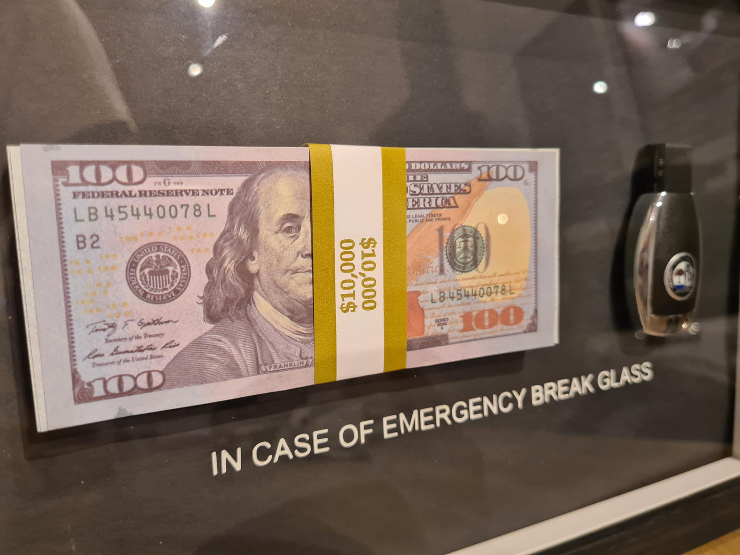 cadre in case of emergency voyages maybach