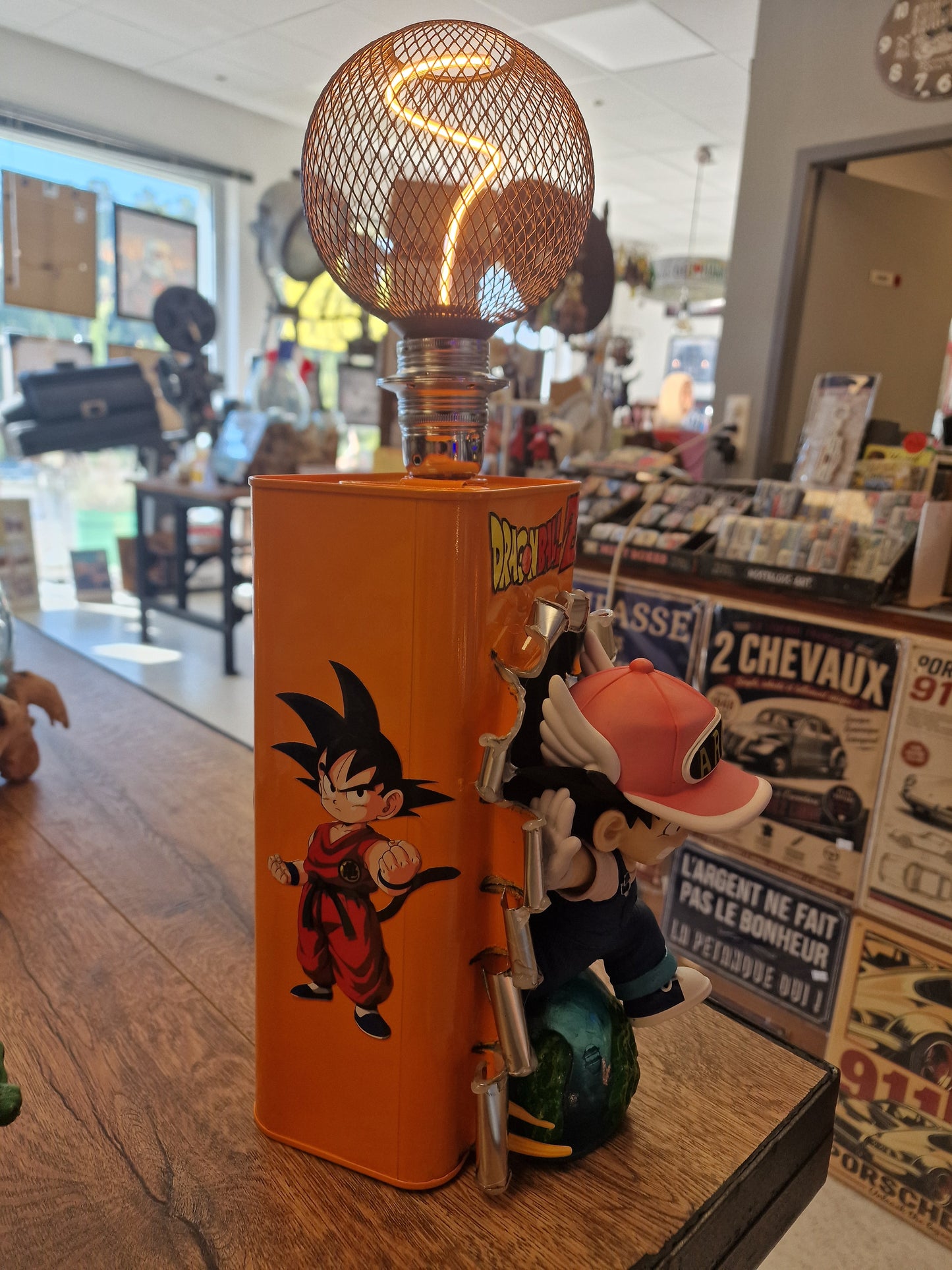 Lampe Dragon Ball Z Sangoku – Lampe Décorative Manga Customisée & Artisanale