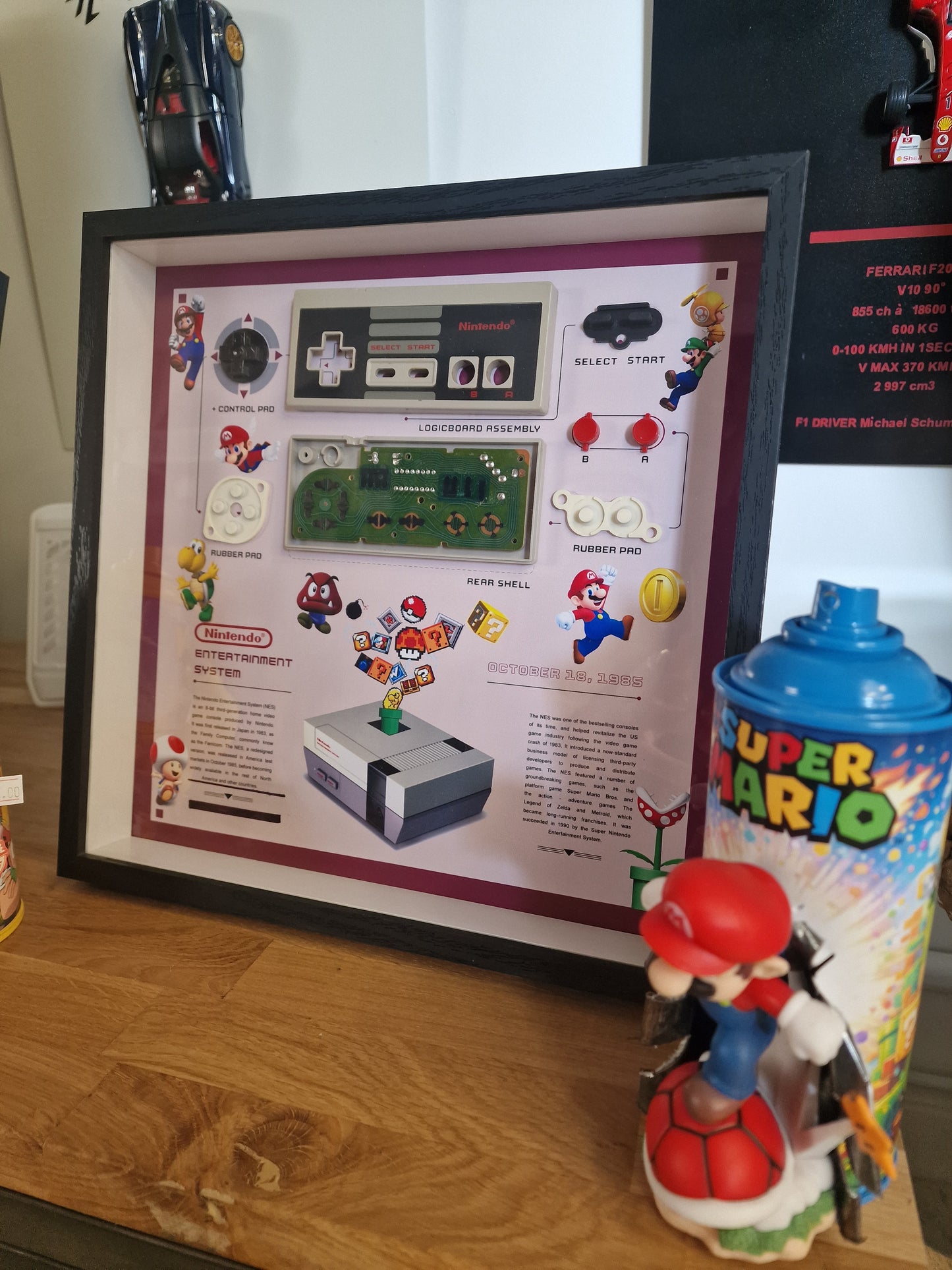 Cadre manette Famicom Nintendo – Déco gaming rétro années 80 – Objet geek vintage fait main