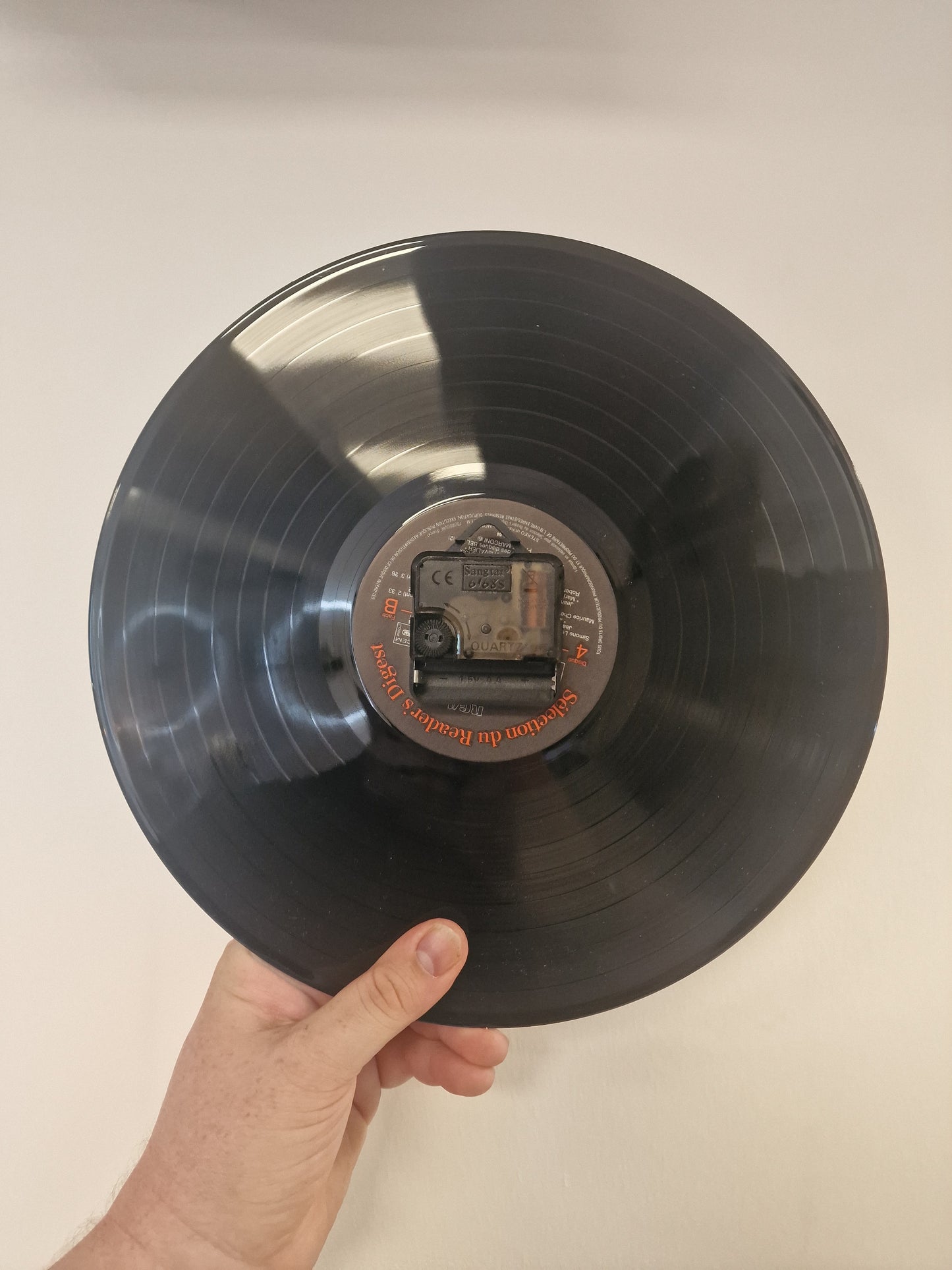 Horloge Vinyle l'olympique marseillais – Une Horloge Vintage Unique pour les Fans de l'om