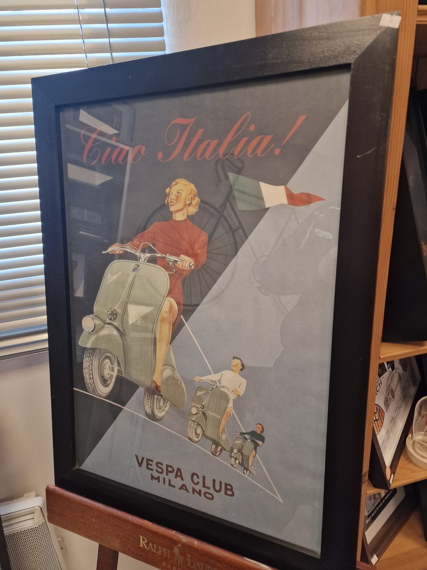 Cadre avec affiche ancienne "Vespa Club Milano – Ciao Italia"