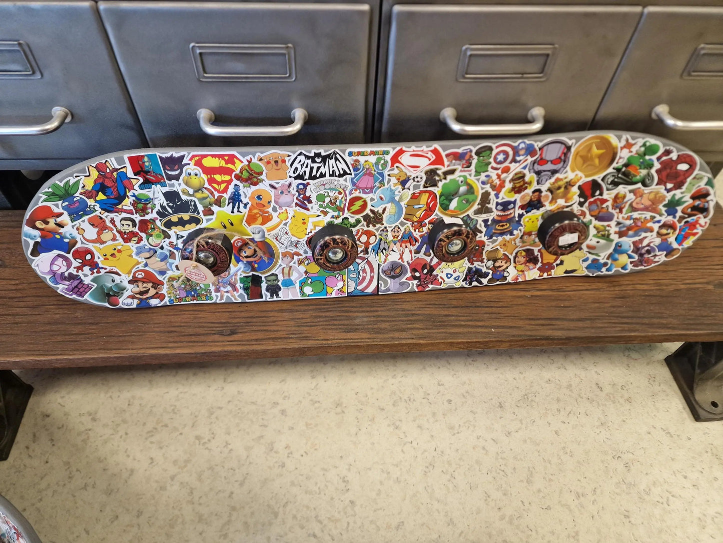 skateboard porte manteau pop art Etsy