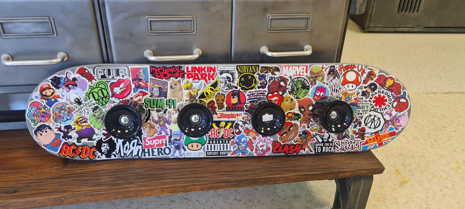 porte-manteaux-skateboard-pop-art Vintagedison