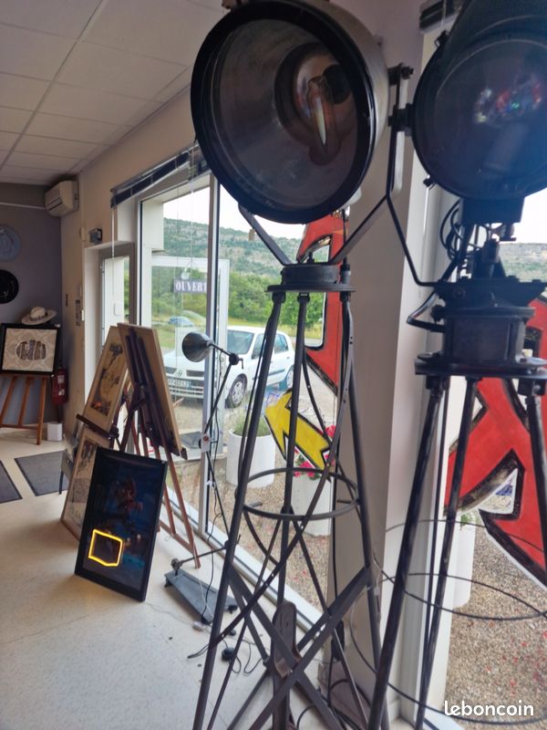 Lampe Projecteur Industrielle SNCF Monumentale – Pièce Unique et Rare Vintagedison