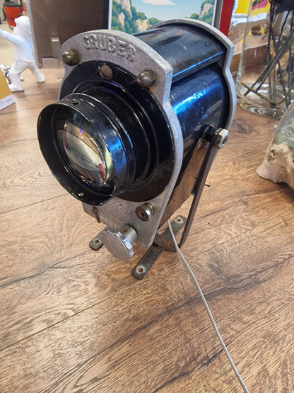 Ancien projecteur GRUBER transformé en lampe – Luminaire industriel vintage