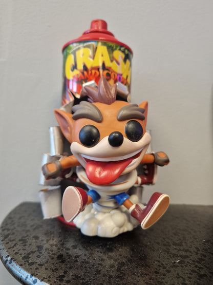 Bombe de peinture custom crash bandicoot