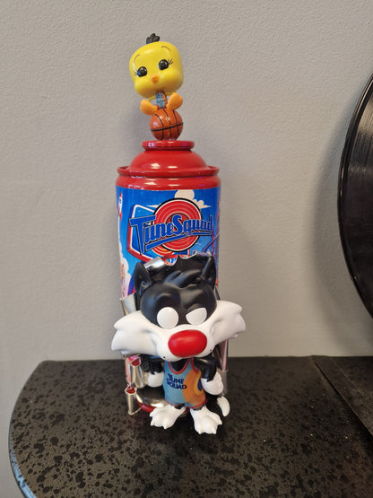 Bombe de peinture custom Titi & Grosminet – Tweety Sylvester Tune Squad – Déco Pop Art Space Jam – Pièce unique Looney Tunes
