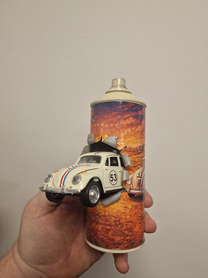 Bombe de peinture custom Volkswagen – Figurine coccinelle pop culture artisanale