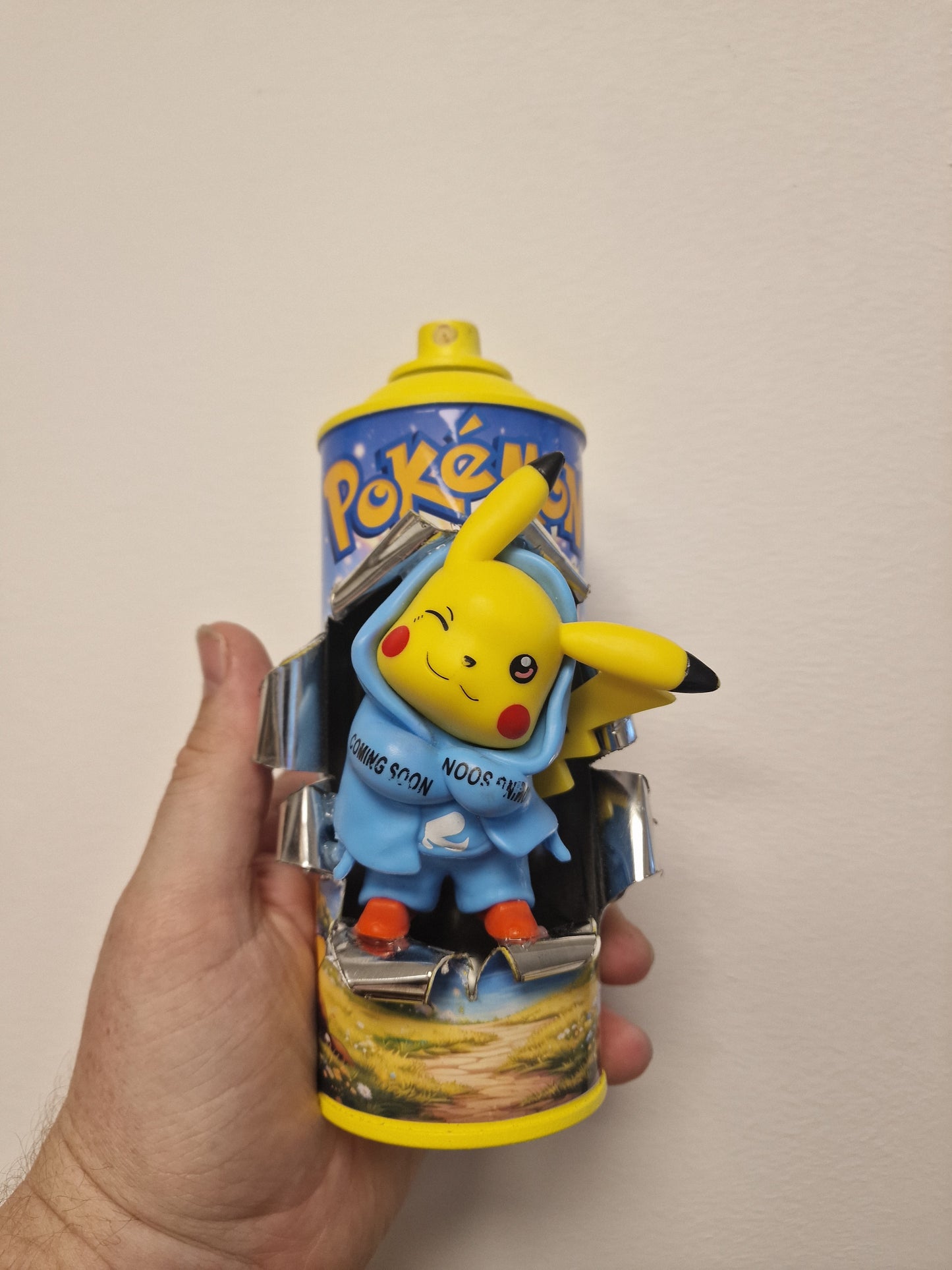 Bombe de peinture custom pokemon – Figurine pikachu 2  pop culture artisanale