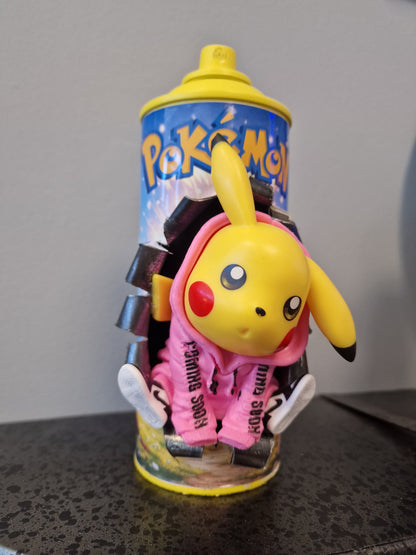 Bombe de peinture custom pokemon – Figurine pikachu rose pop culture artisanale
