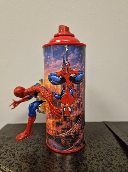 Bombe de peinture custom marvel – Figurine Spiderman pop culture artisanale