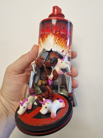 Bombe de peinture custom marvel – Figurine pop deadpool pop licorne culture artisanale