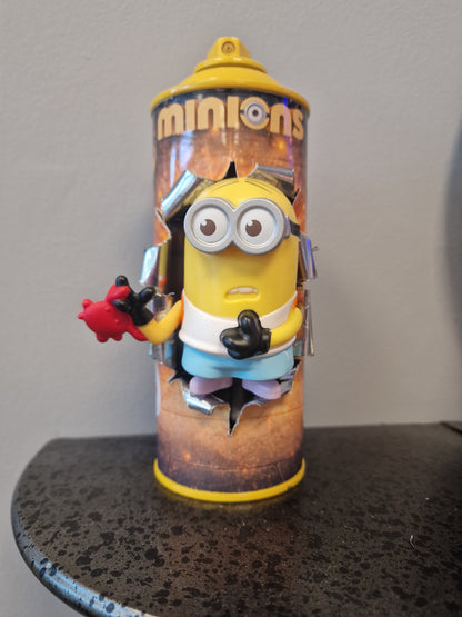 Bombe de peinture custom minions– Figurine des minions enfant pop culture artisanale