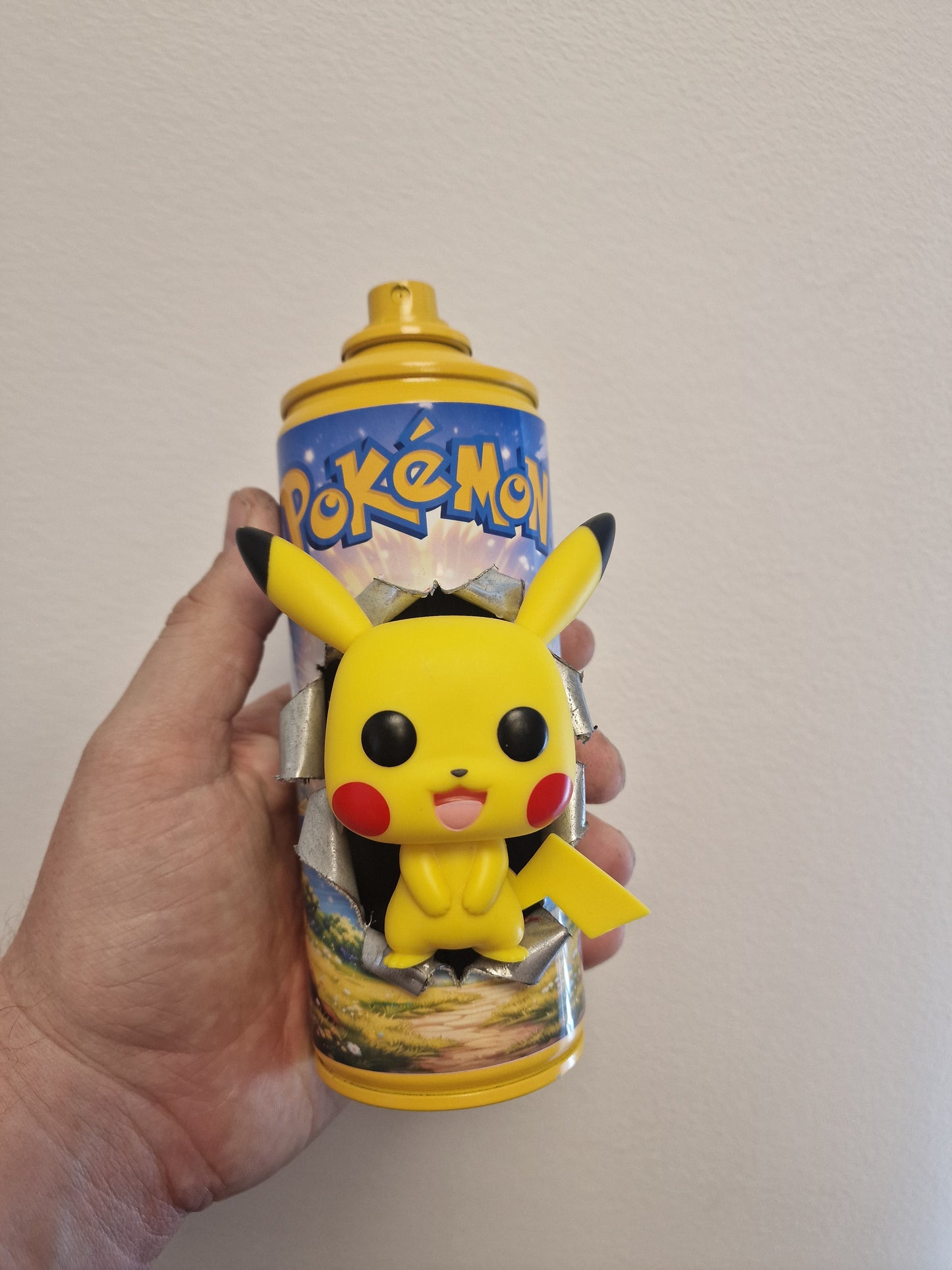 Bombe de peinture custom pokemon – Figurine pop pikachu 2 pop culture artisanale