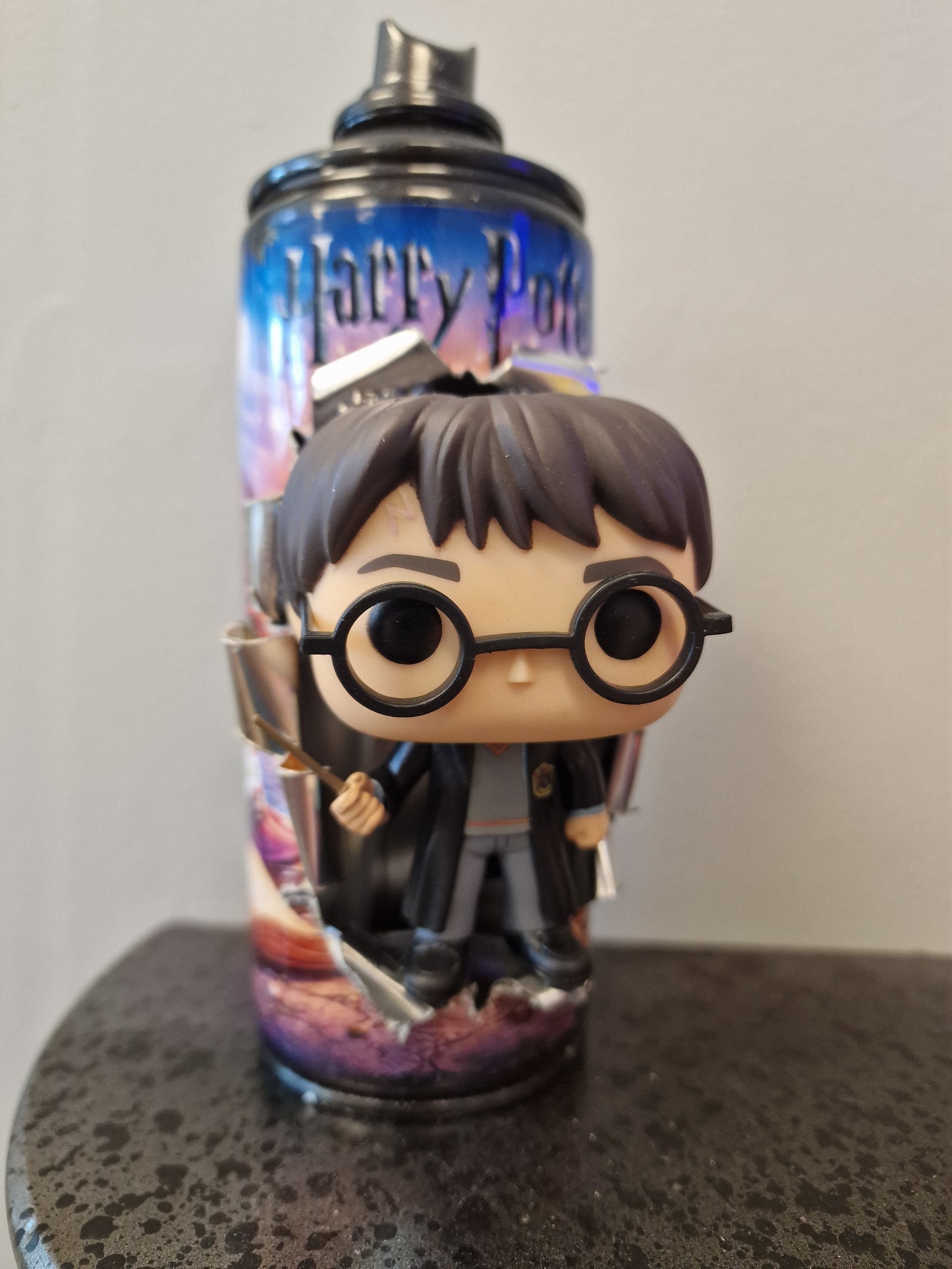 Bombe de peinture Harry Potter Customisée – Décoration Geek & Pop Art 3D avec Figurine | Pièce Artisanale Unique