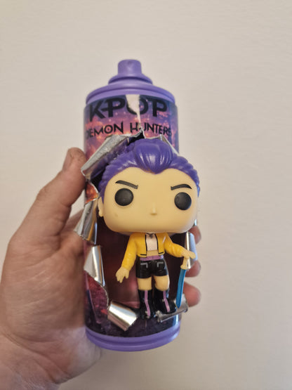 Bombe de peinture custom  – Figurine  rumi Kpop demon hunter pop culture artisanale