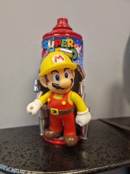 Bombe de peinture custom nintendo  – Figurine mario pompier  pop culture artisanale