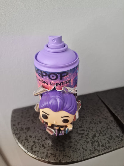 Bombe de peinture custom  – Figurine  rumi Kpop demon hunter pop culture artisanale