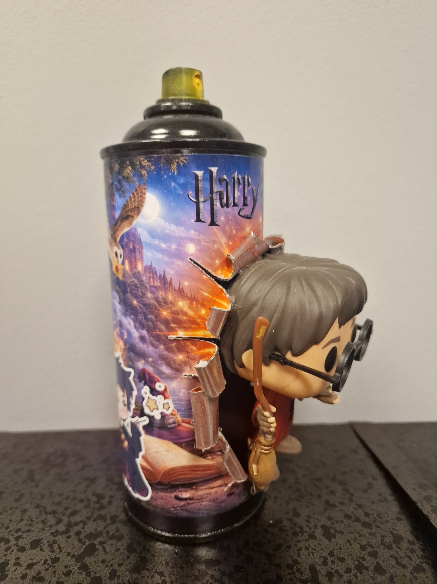 Bombe de peinture custom harry potter pop culture artisanale