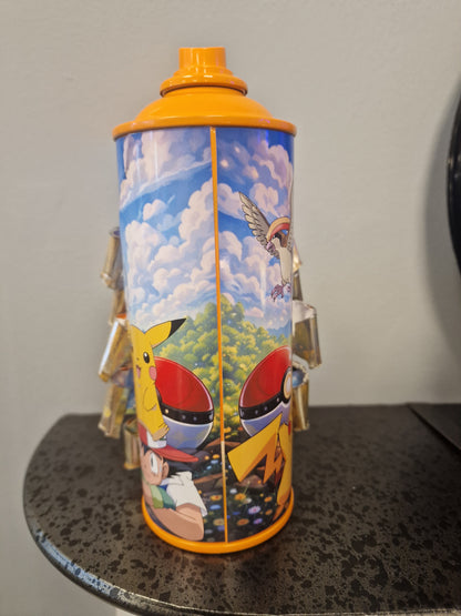 Bombe de peinture custom pokemon – Figurine pikachu dracofeu pop culture artisanale