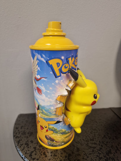 Bombe de peinture custom pokemon – Figurine pikachu pop culture artisanale