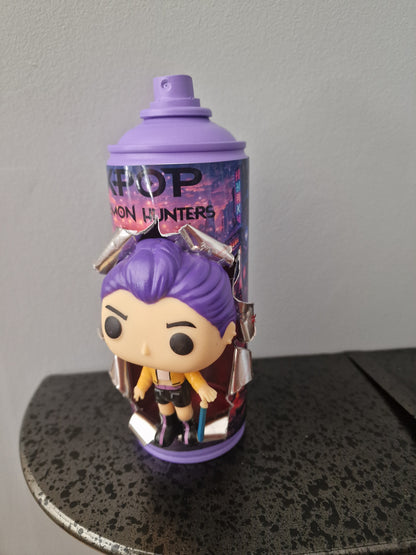 Bombe de peinture custom  – Figurine  rumi Kpop demon hunter pop culture artisanale