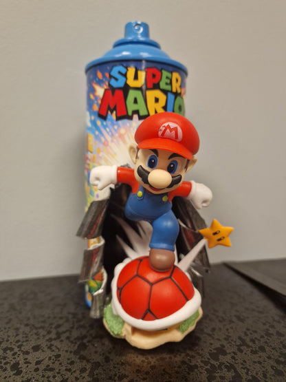 Bombe de peinture custom nintendo  – Figurine mario soccer pop culture artisanale