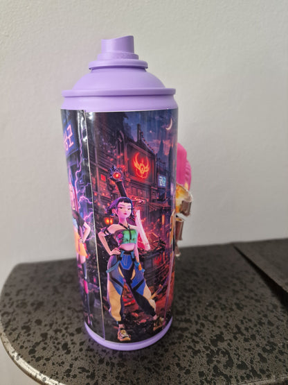 Bombe de peinture custom  – Figurine  mira Kpop demon hunter pop culture artisanale