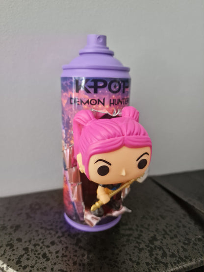 Bombe de peinture custom  – Figurine  mira Kpop demon hunter pop culture artisanale