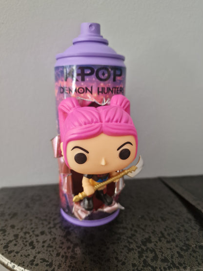 Bombe de peinture custom  – Figurine  mira Kpop demon hunter pop culture artisanale