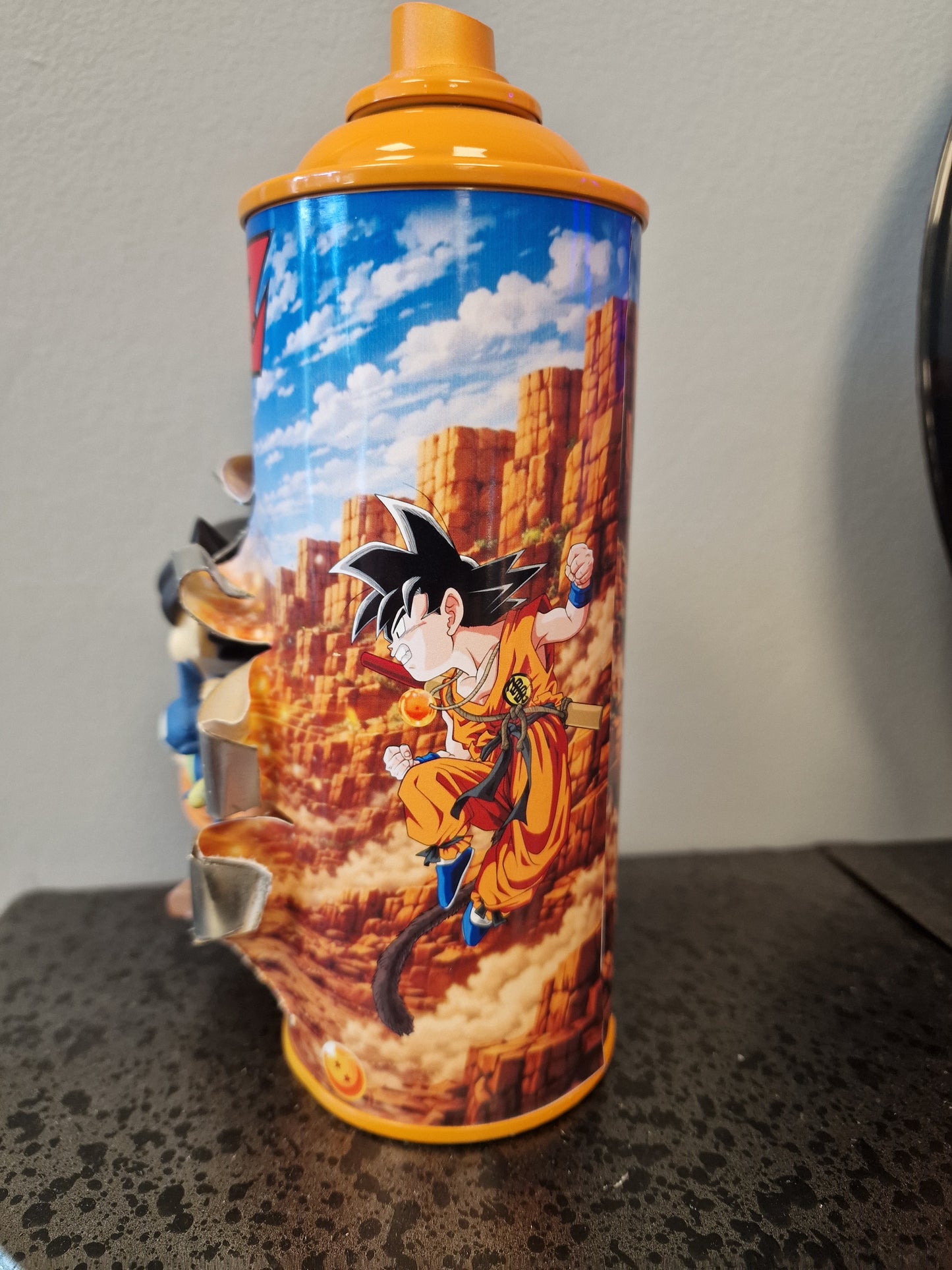 Bombe de peinture custom dragon ball z – Figurine little sangoku 2 pop culture artisanale