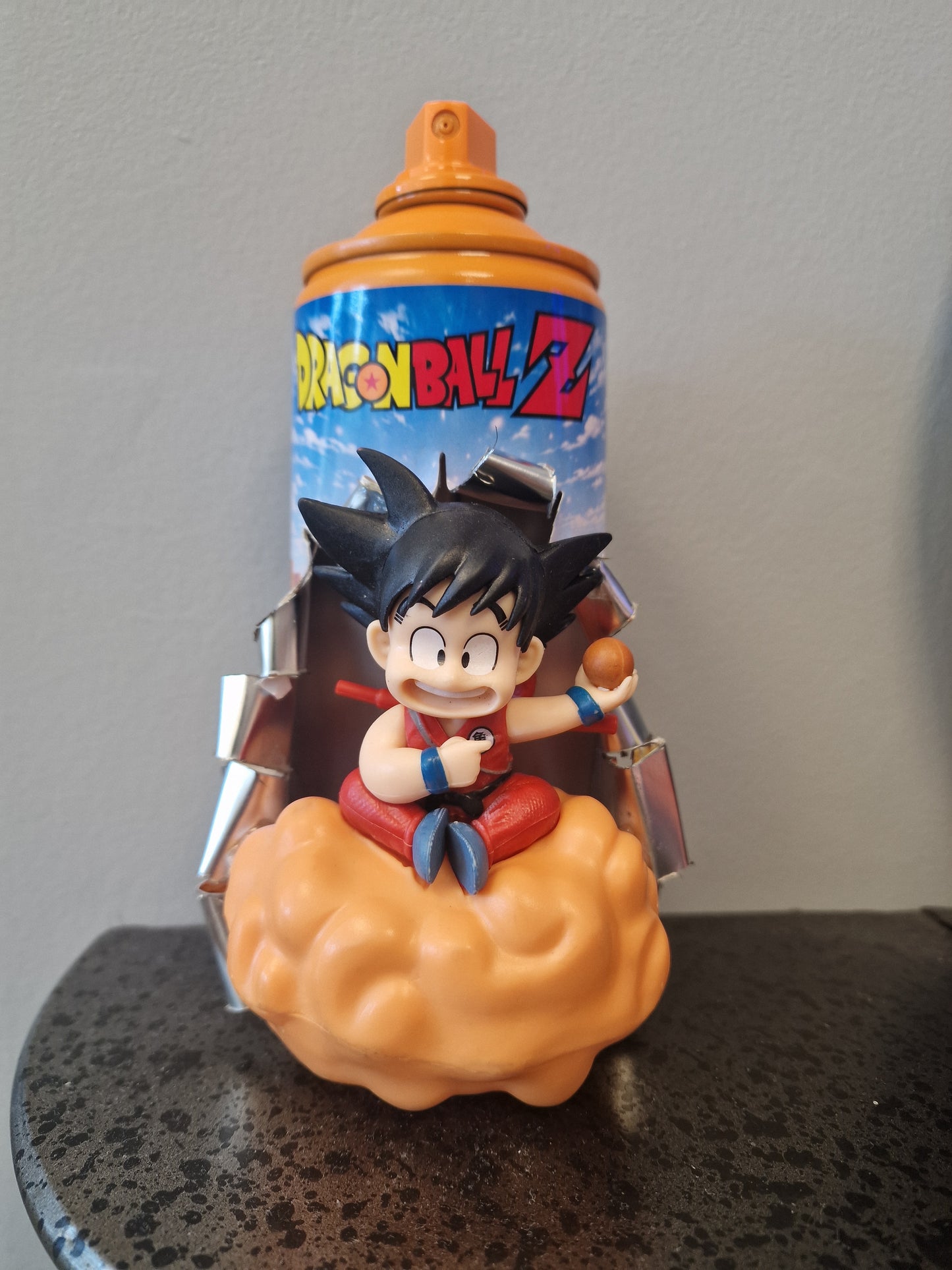 Bombe de peinture custom dragon ball z – Figurine little sangoku nuage magique pop culture artisanale