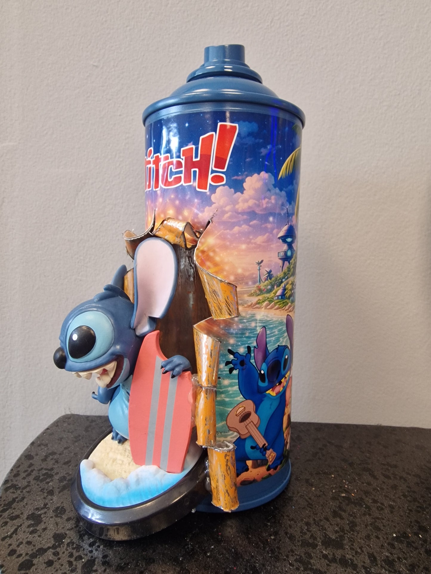 Bombe de peinture custom lilo et stitch – Figurine stitch pop culture artisanale