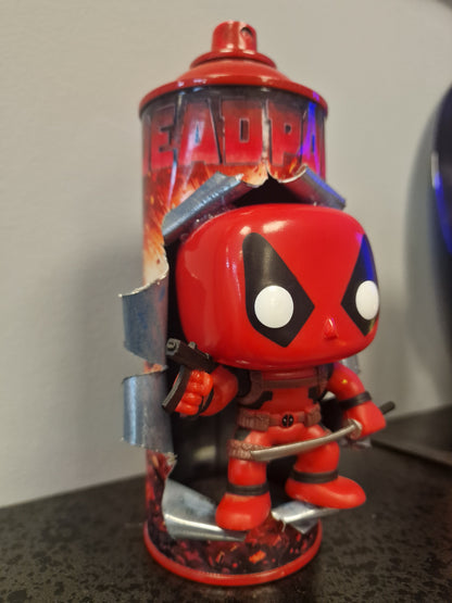 Bombe de peinture custom marvel – Figurine pop deadpool pop 2.0 culture artisanale
