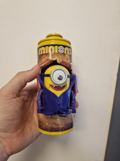 Bombe de peinture custom minions– Figurine des minions vampire pop culture artisanale