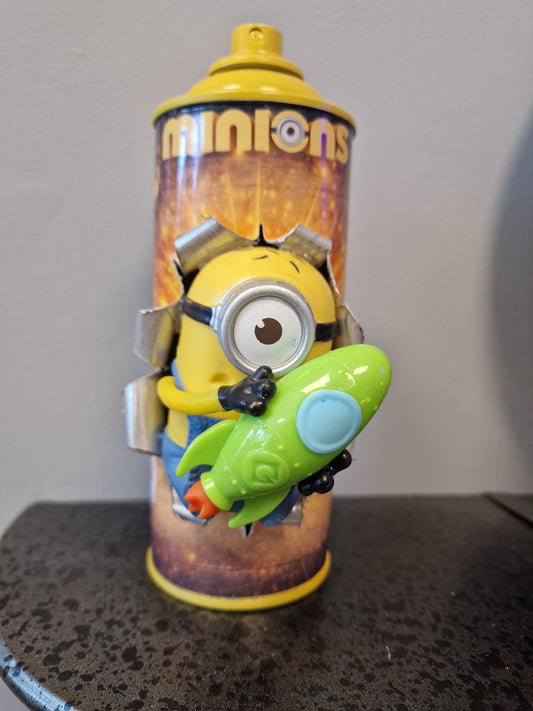 Bombe de peinture custom minions– Figurine des minions spacial pop culture artisanale
