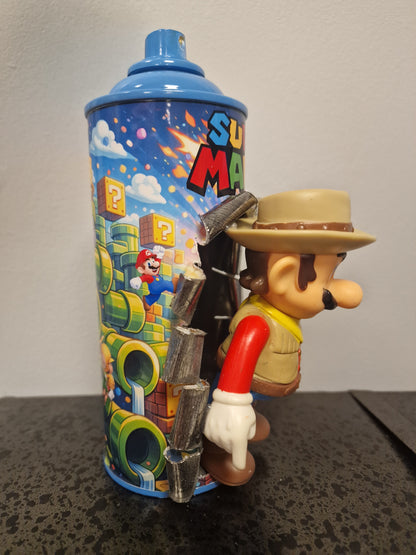 Bombe de peinture custom nintendo  – Figurine mario cowboy   pop culture artisanale