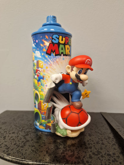 Bombe de peinture custom nintendo  – Figurine mario soccer pop culture artisanale