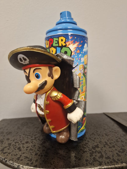 Bombe de peinture custom nintendo  – Figurine mario pirate   pop culture artisanale