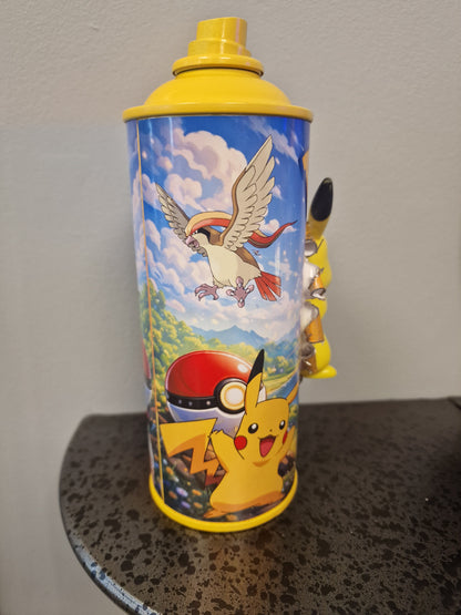 Bombe de peinture custom pokemon – Figurine pikachu pop culture artisanale